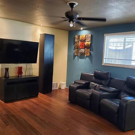 Spacious West El Paso 19 Min From Airport, Fort Bliss Military Base Ngoại thất bức ảnh