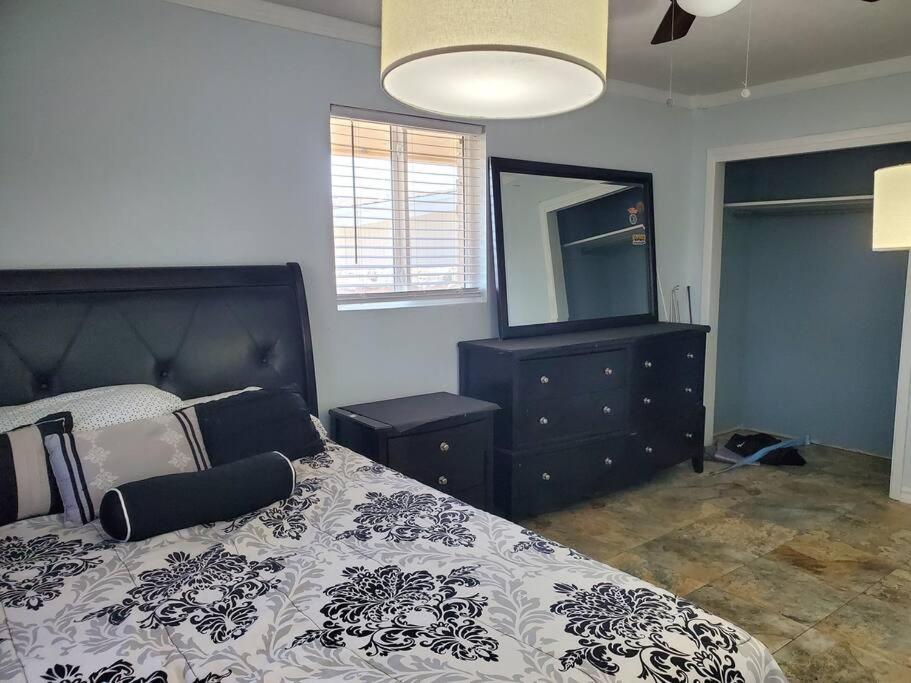 Spacious West El Paso 19 Min From Airport, Fort Bliss Military Base Ngoại thất bức ảnh